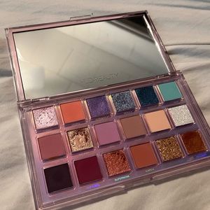 Huda Beauty Mercury Retrograde Palette